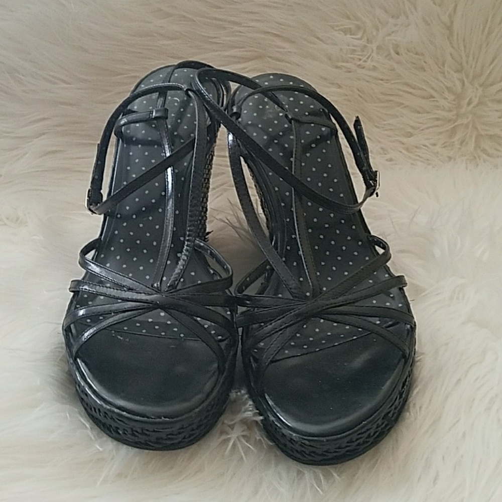 Guess platform wedge strappy sandal